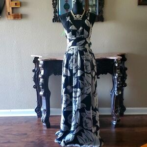 WHITE HORSE BLACK MARKET X STRAPPY PADDED BRA WOMAN DOLL WAISTED MAXI DRESS SIZE